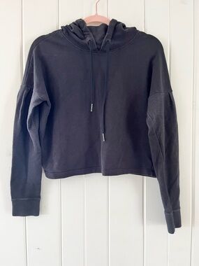 Alala Black Off Duty Cropped Hooded Sweatshirt, Sz S (P2P 22”)
